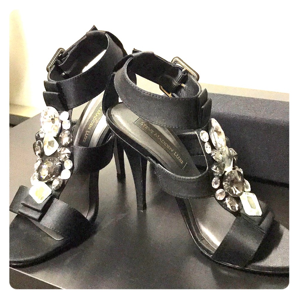 STEVE MADDEN LUXE Black High Heel Sandals